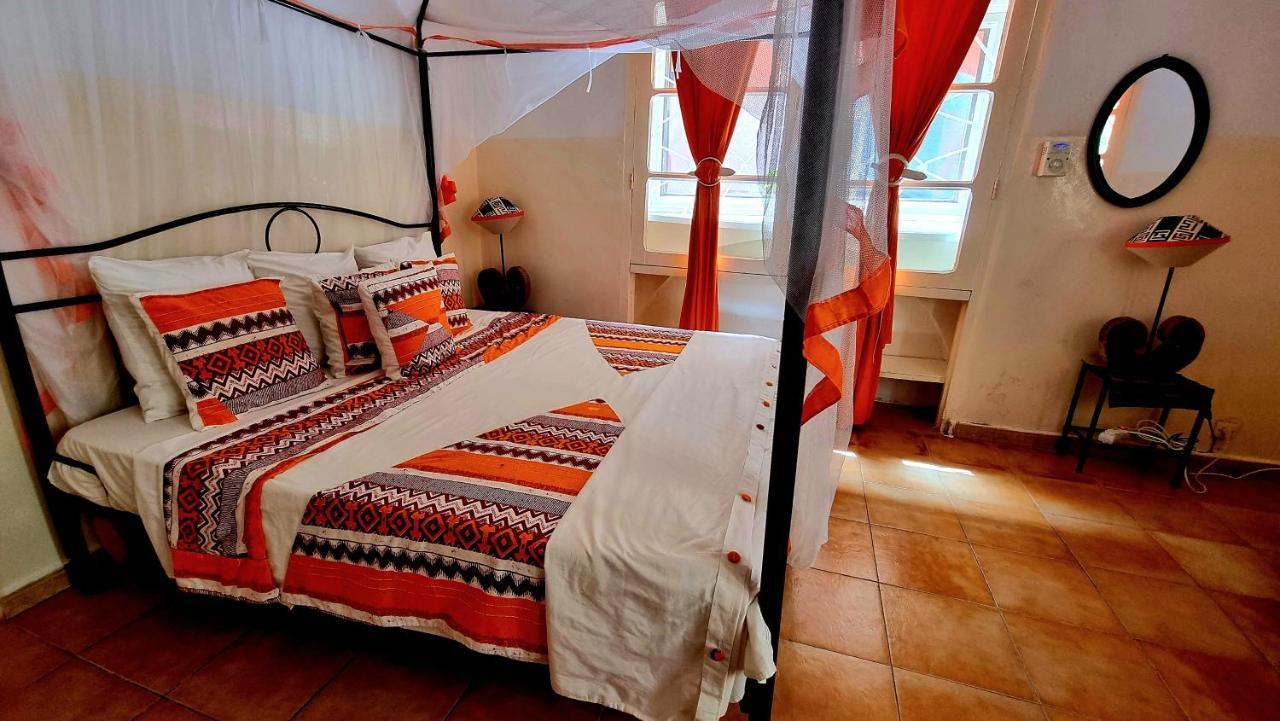 Bed and Breakfast Chez Coumbis Gorée Exterior foto